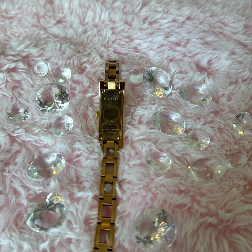 AUTHENTIC GUCCI Square Face Watch Ladies - Picture 6 of 8